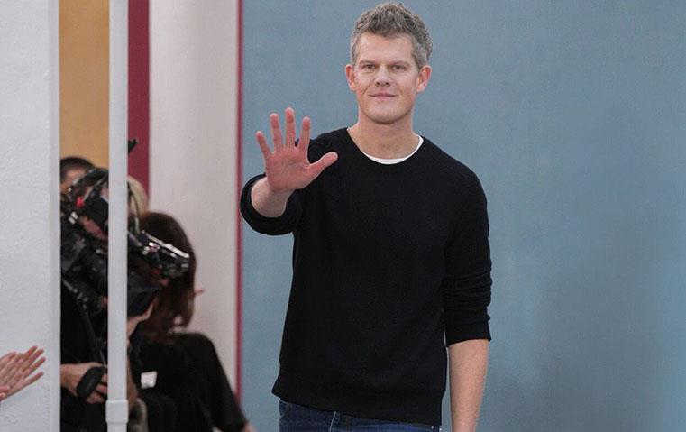 كارولينا هيريرا و CFDA يطلقان منحة 