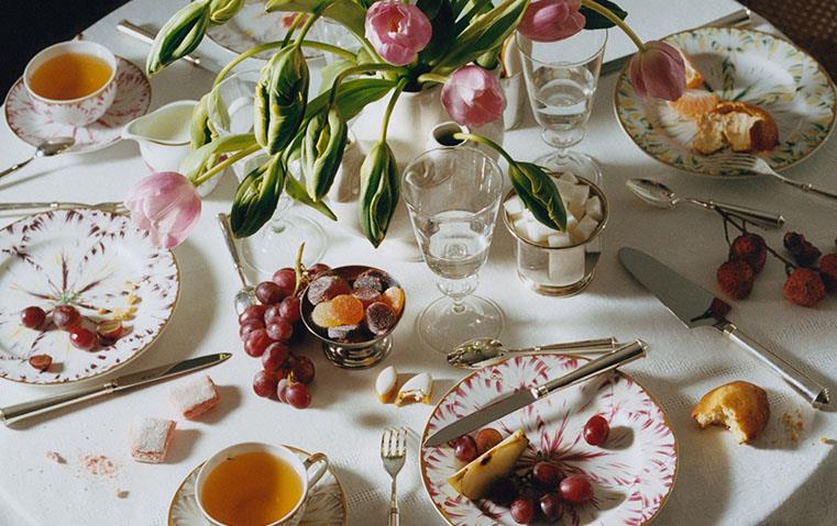 جلسات شاي ومائدة عيد بتوقيع ديور