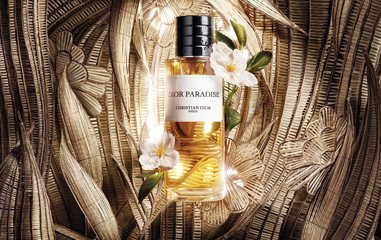 ديور بارادايس... عطر يحمل ذاكرة الفردوس الذي حلم به كريستيان ديور