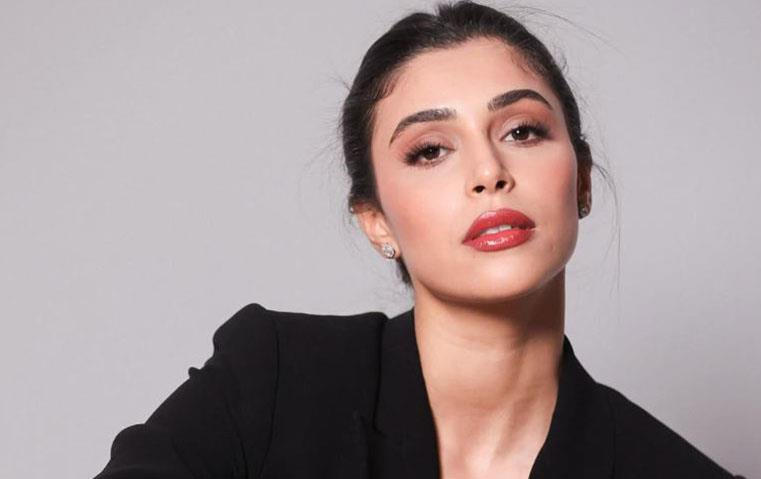 ياسمينة زيتون من الجمال إلى الإعلام.. وتستعد لتقديم حفل 